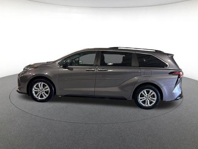 used 2022 Toyota Sienna car, priced at $39,477