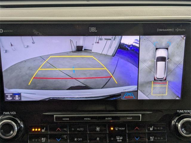 used 2020 Toyota Highlander car, priced at $26,200