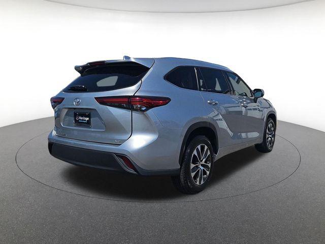 used 2021 Toyota Highlander car, priced at $23,588