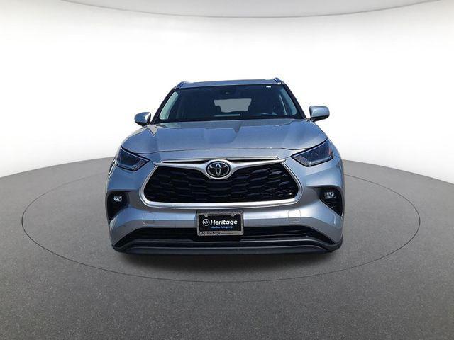 used 2021 Toyota Highlander car, priced at $23,588