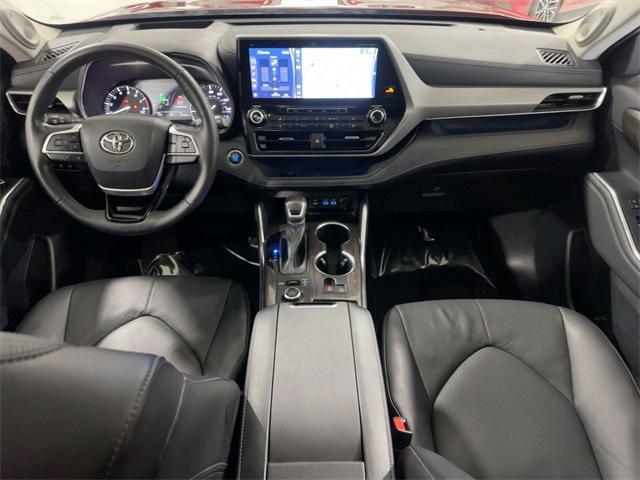 used 2022 Toyota Highlander car, priced at $41,500