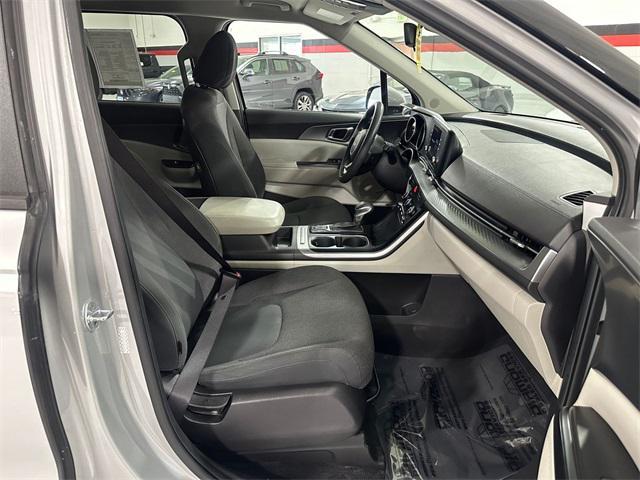 used 2023 Kia Carnival car, priced at $29,700