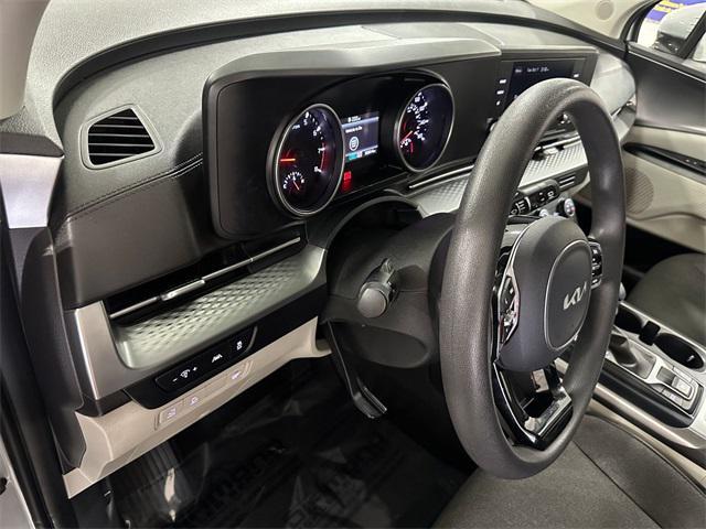 used 2023 Kia Carnival car, priced at $29,700