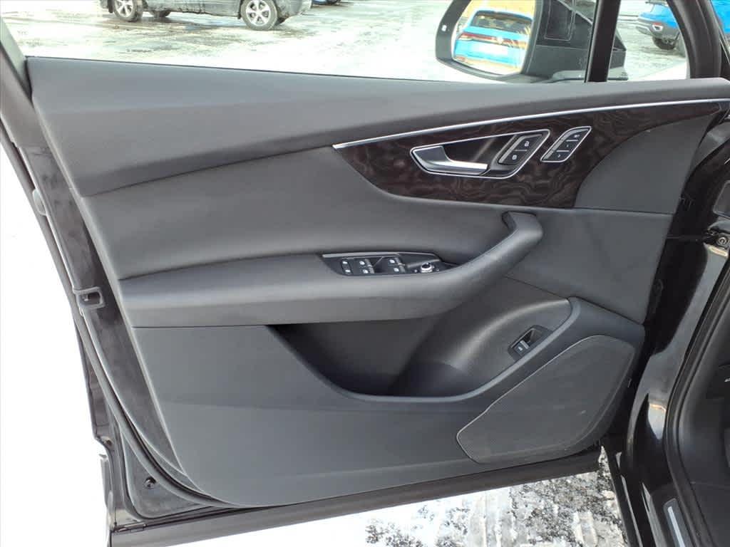 used 2022 Audi Q7 car, priced at $34,994