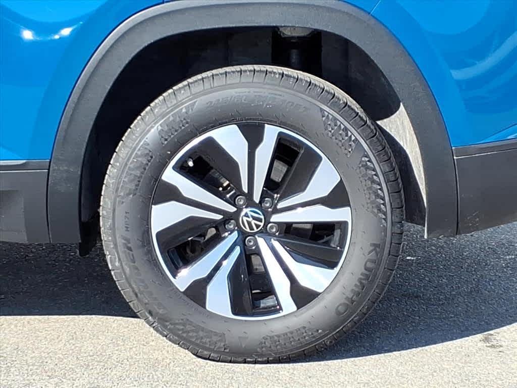 used 2025 Volkswagen Atlas Cross Sport car, priced at $34,994