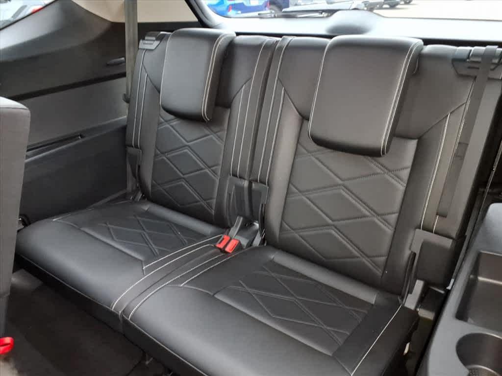 used 2025 Volkswagen Atlas car, priced at $33,972