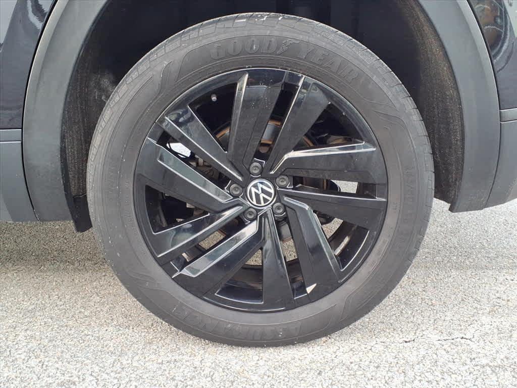 used 2022 Volkswagen Atlas Cross Sport car, priced at $27,975