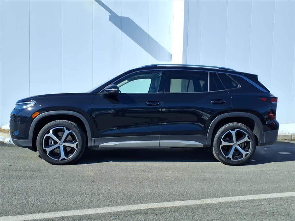 used 2025 Volkswagen Tiguan car, priced at $32,992