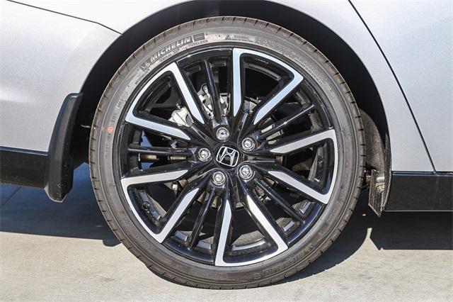 new 2025 Honda Accord Hybrid car