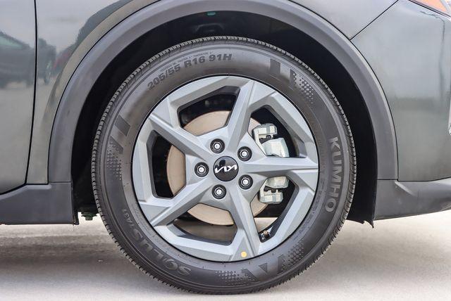 used 2025 Kia K4 car, priced at $22,577