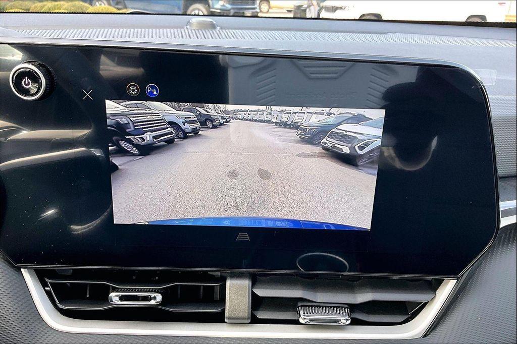 new 2026 Chevrolet Equinox car, priced at $30,279