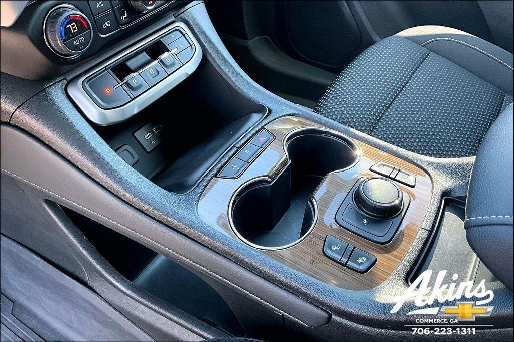 used 2023 GMC Acadia car, priced at $27,787