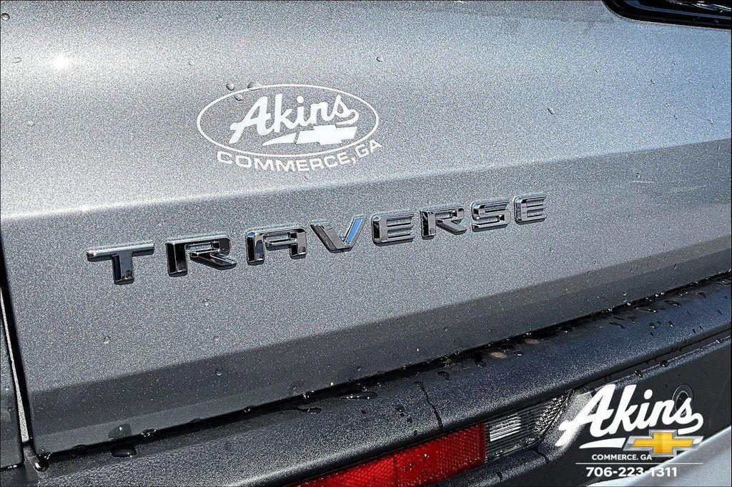 new 2026 Chevrolet Traverse car, priced at $43,859