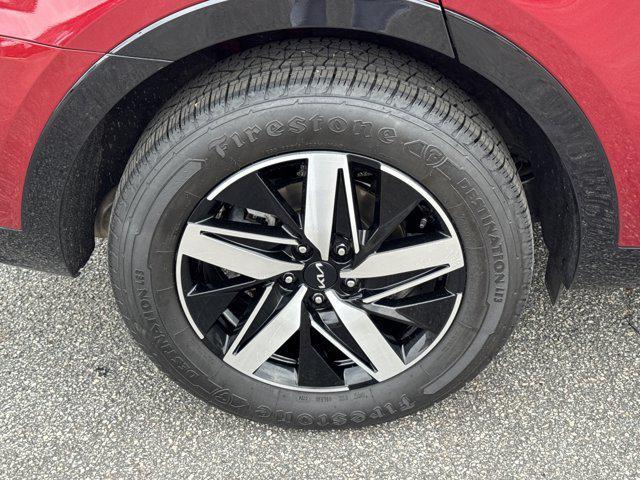 used 2023 Kia Sorento car, priced at $25,634