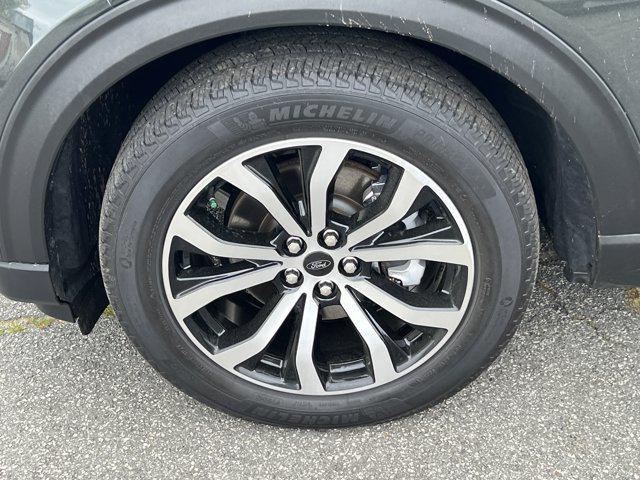 used 2022 Ford Explorer car, priced at $33,665