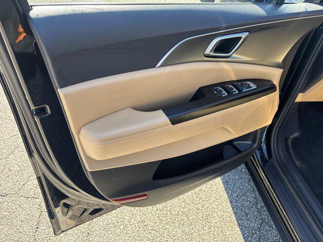 used 2023 Kia Carnival car, priced at $27,499