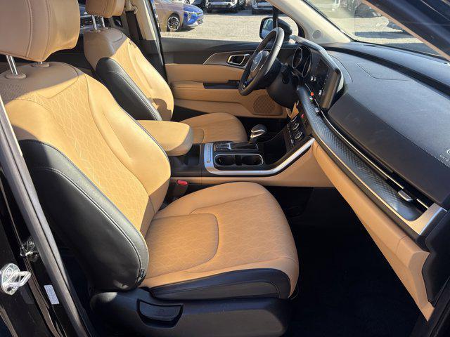 used 2023 Kia Carnival car, priced at $27,499