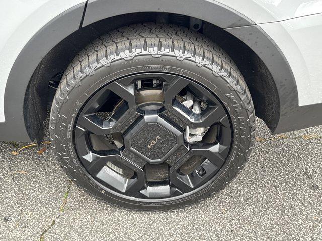 used 2025 Kia Sorento car, priced at $39,650