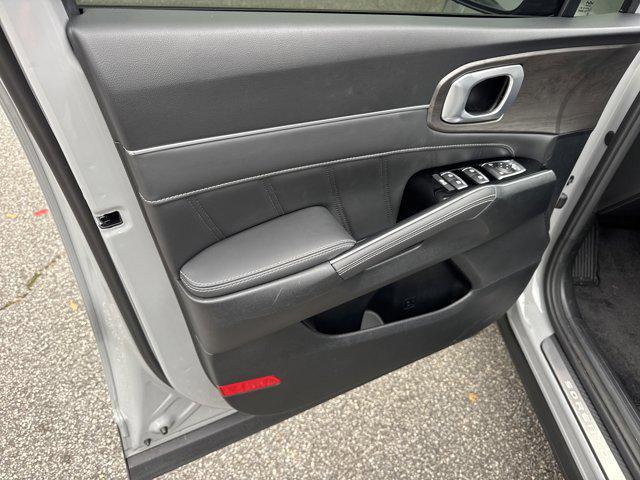 used 2025 Kia Sorento car, priced at $39,650