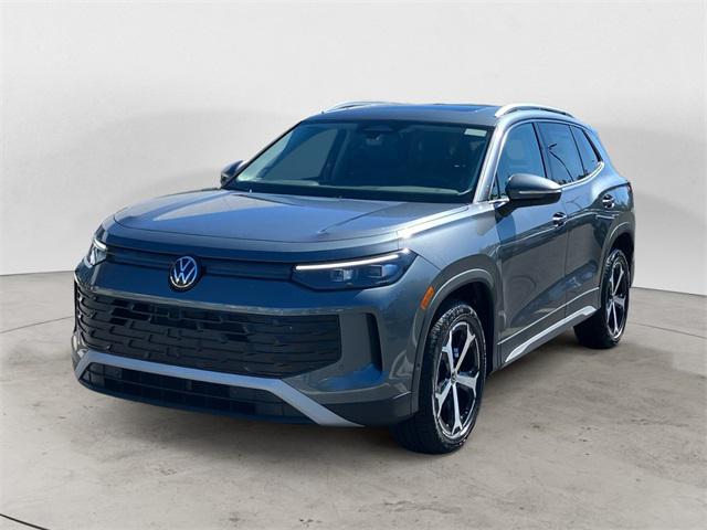 new 2025 Volkswagen Tiguan car, priced at $32,077
