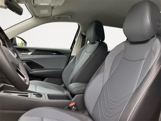 new 2025 Volkswagen Tiguan car, priced at $33,558