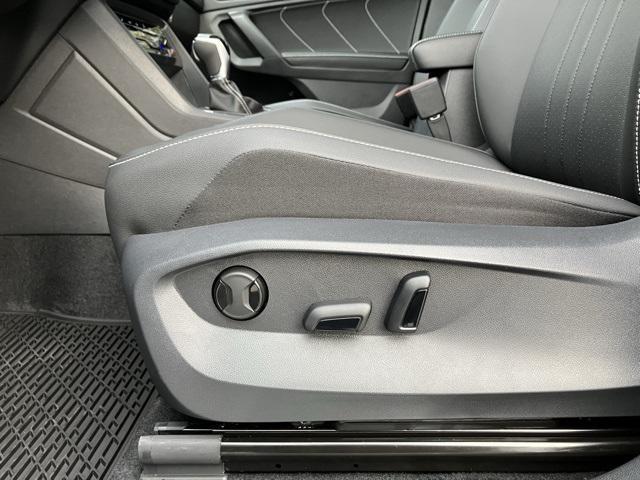new 2024 Volkswagen Tiguan car, priced at $38,031