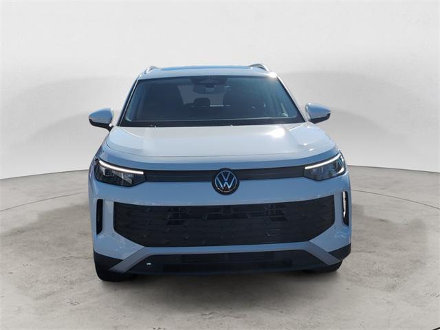 new 2025 Volkswagen Tiguan car, priced at $32,962