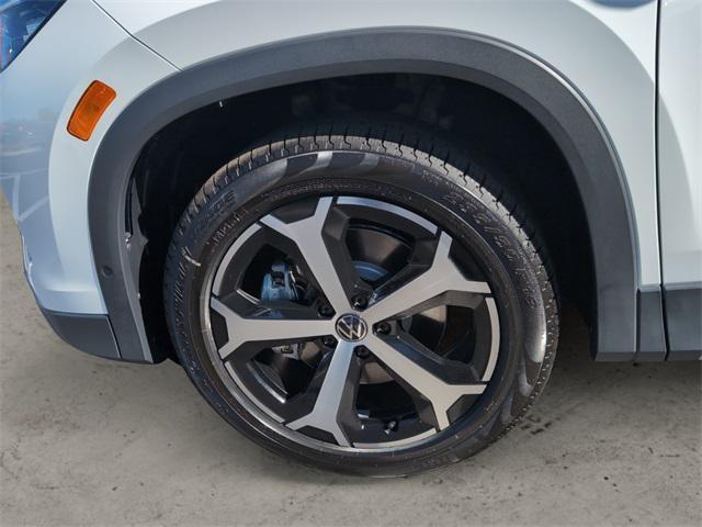 new 2025 Volkswagen Tiguan car, priced at $32,962