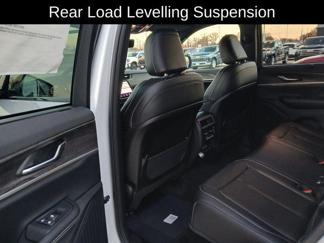 new 2025 Jeep Grand Cherokee car, priced at $49,371