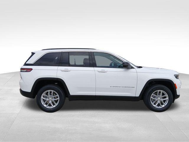 new 2026 Jeep Grand Cherokee car, priced at $40,905