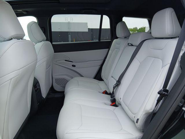 new 2026 Jeep Cherokee car, priced at $40,685