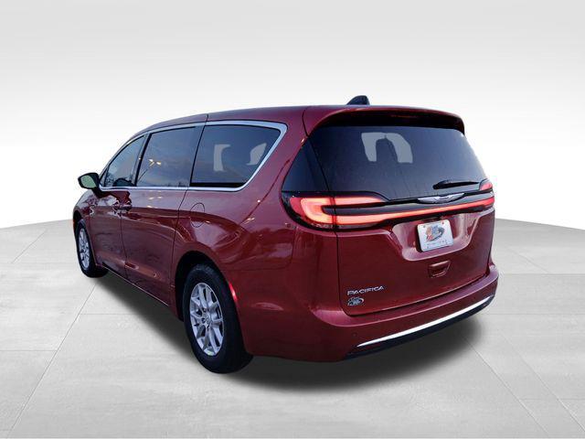new 2026 Chrysler Pacifica car, priced at $43,447