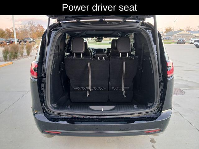 new 2026 Chrysler Pacifica car, priced at $49,935