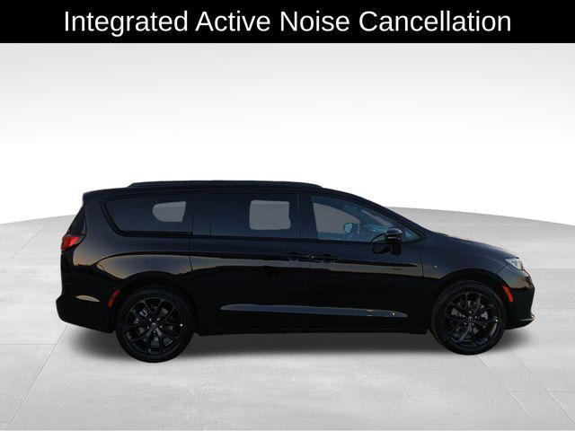 new 2026 Chrysler Pacifica car, priced at $49,935