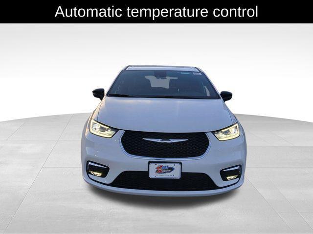 new 2026 Chrysler Pacifica car, priced at $42,616