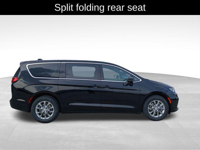 new 2026 Chrysler Pacifica car, priced at $44,026