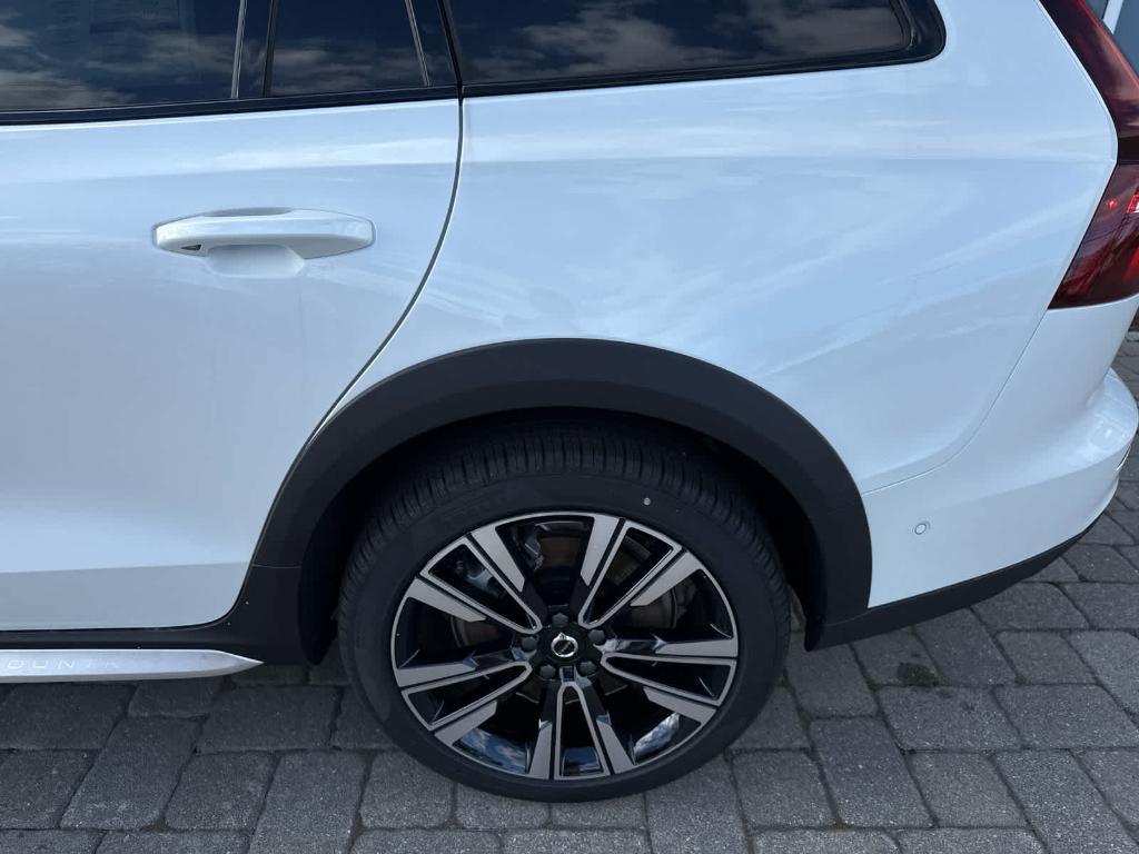 new 2026 Volvo V60 Cross Country car, priced at $62,834