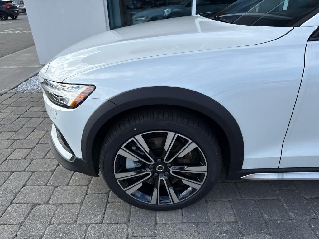 new 2026 Volvo V60 Cross Country car, priced at $62,834