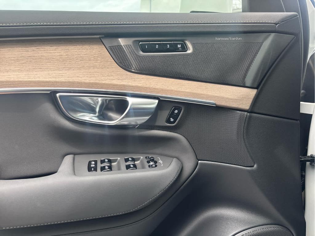 new 2026 Volvo XC90 car, priced at $73,424
