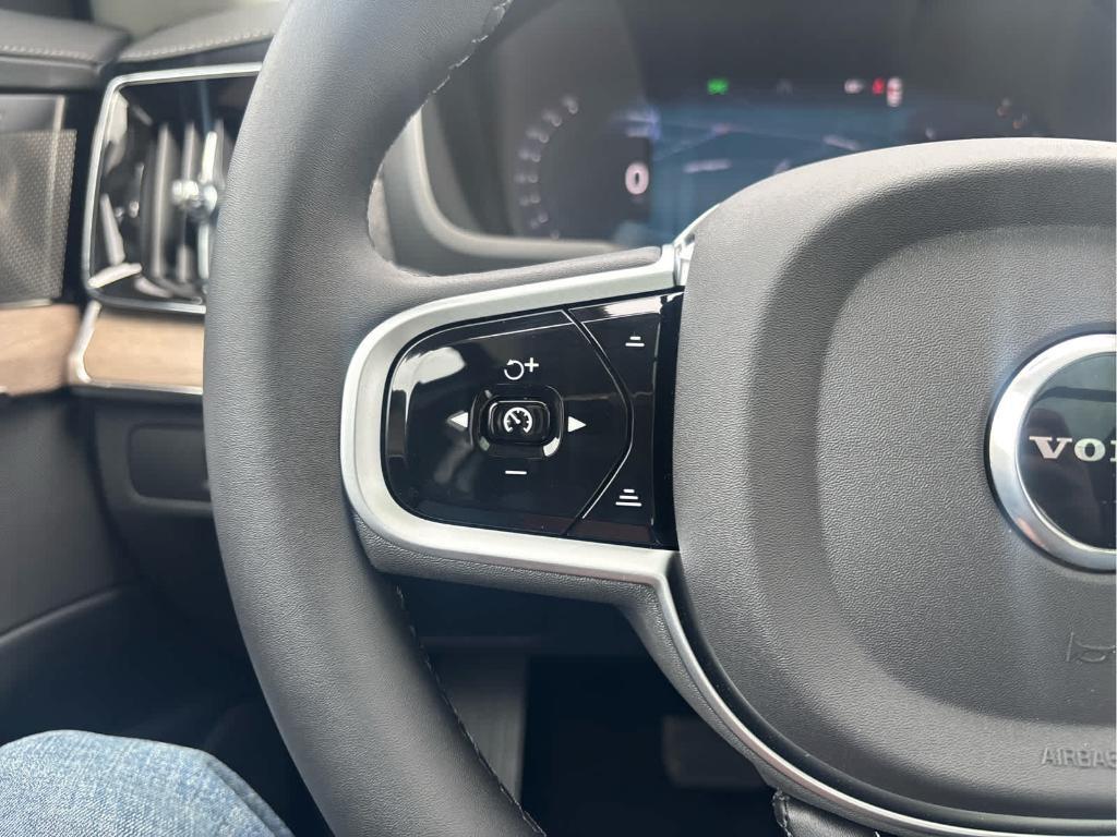 new 2026 Volvo XC90 car, priced at $73,424