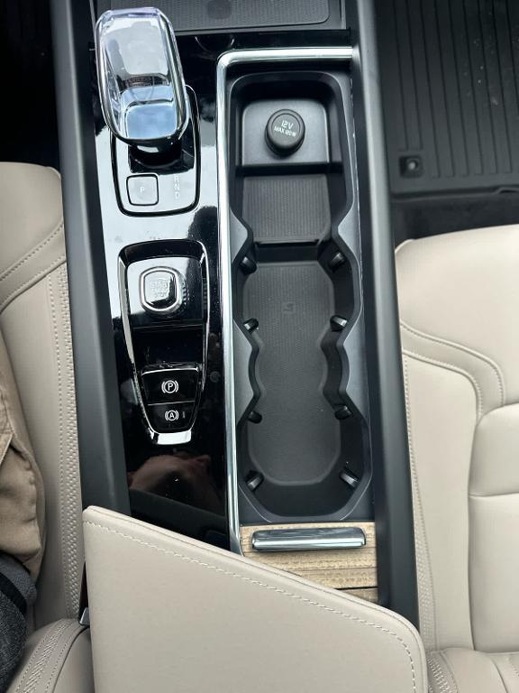 new 2026 Volvo XC60 car, priced at $58,954