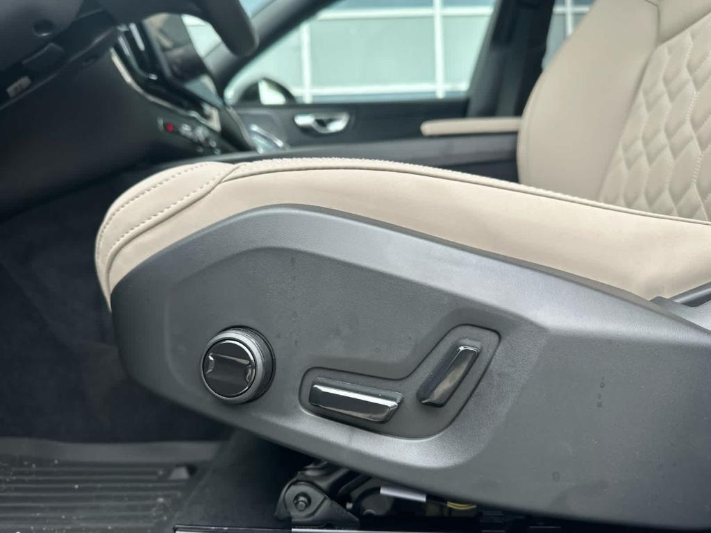 new 2026 Volvo XC60 car, priced at $58,954