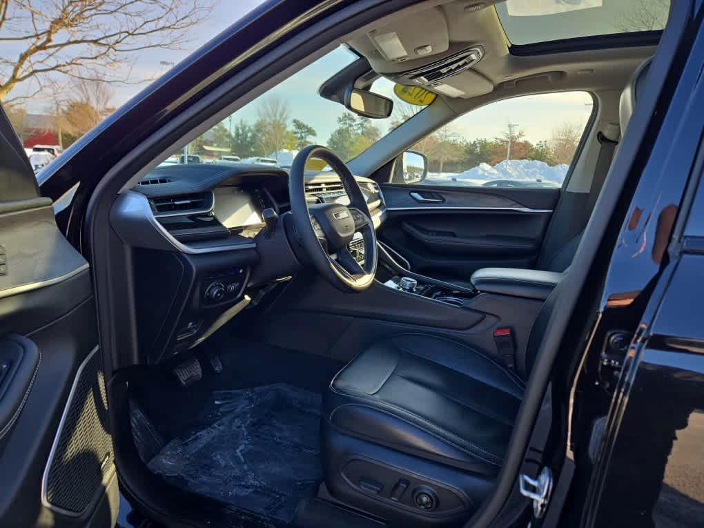 used 2022 Jeep Grand Cherokee 4xe car, priced at $25,900