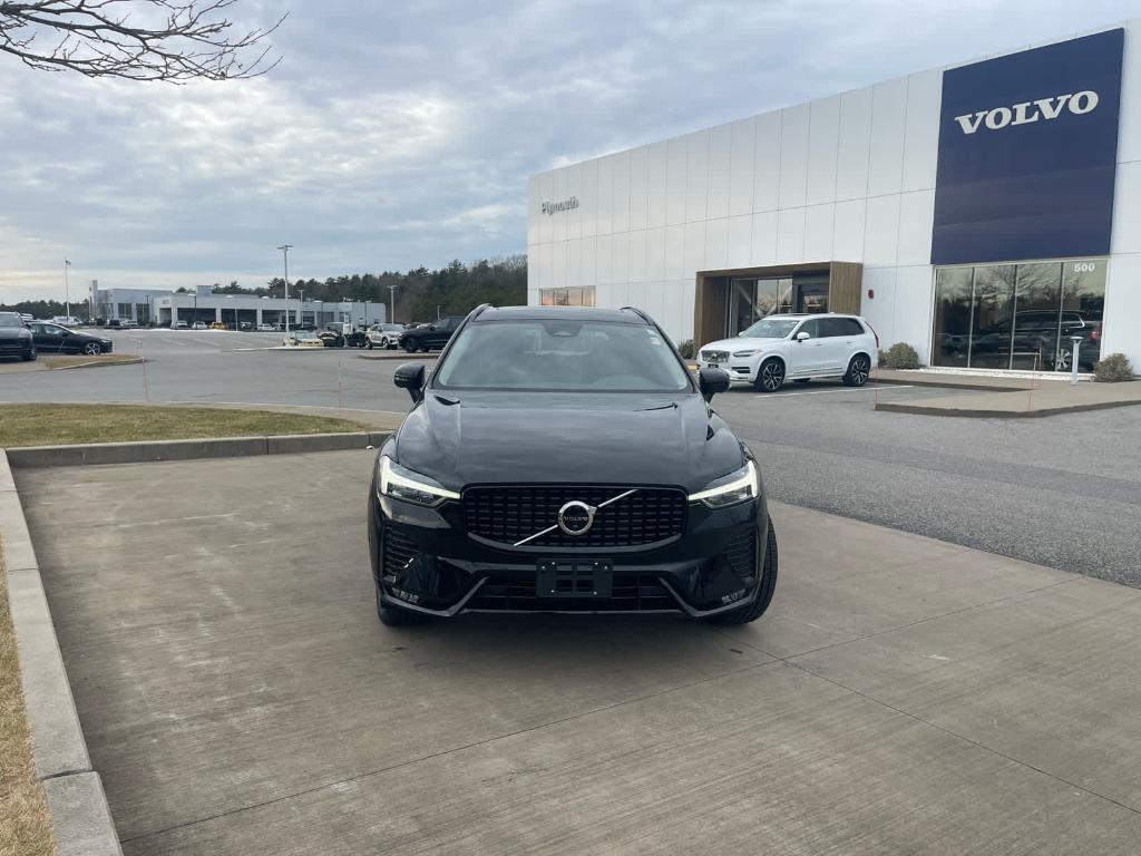 used 2023 Volvo XC60 car, priced at $32,600