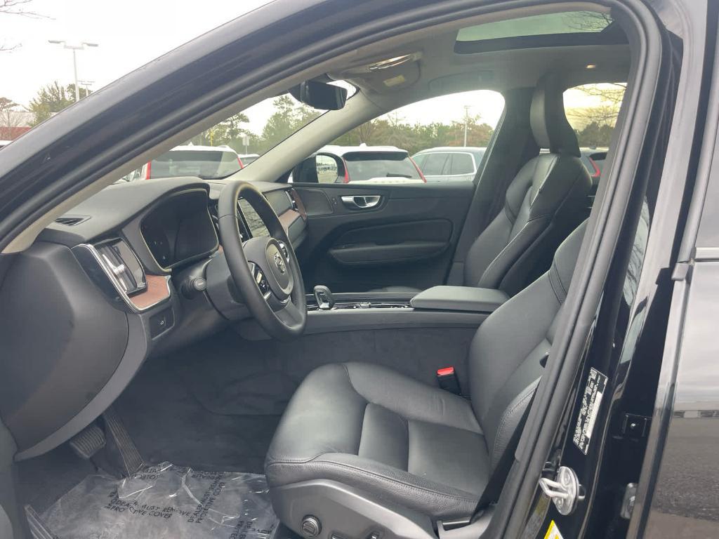 used 2023 Volvo XC60 car, priced at $32,600