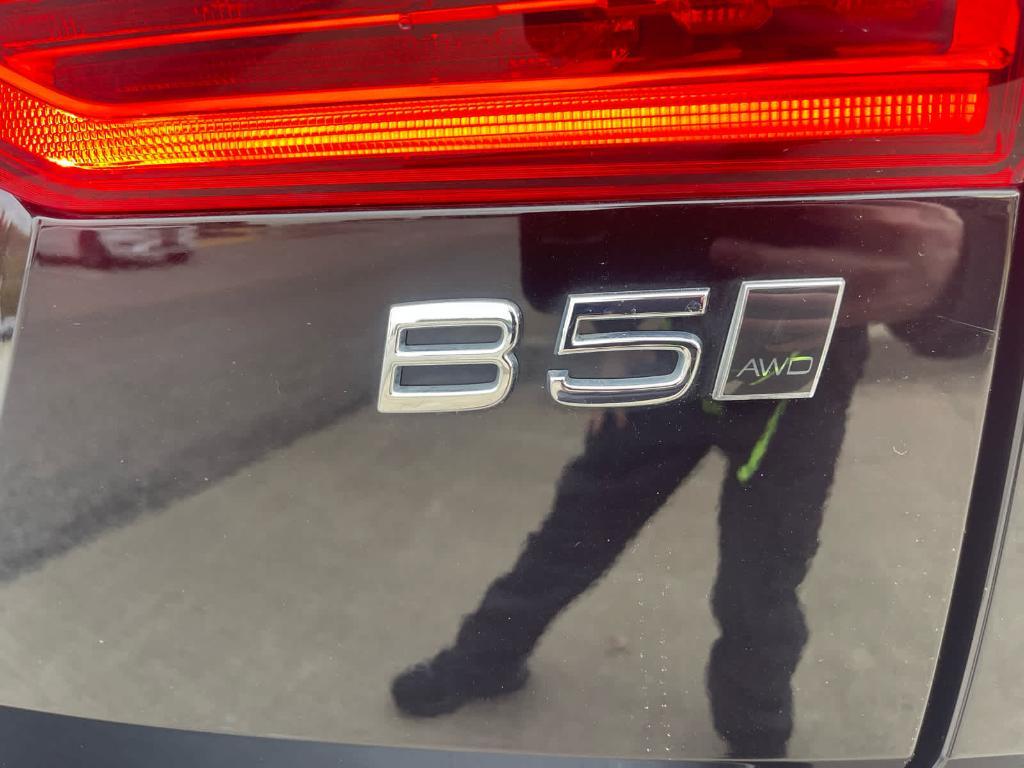 used 2023 Volvo XC60 car, priced at $32,600