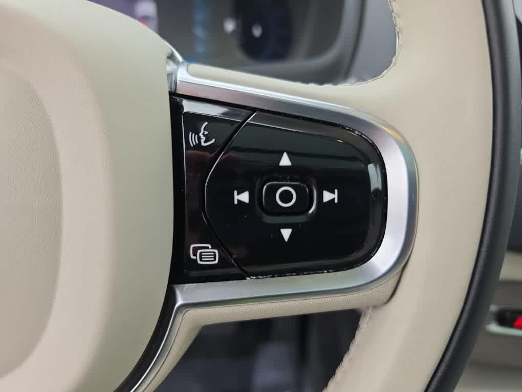 used 2023 Volvo XC90 car, priced at $39,600