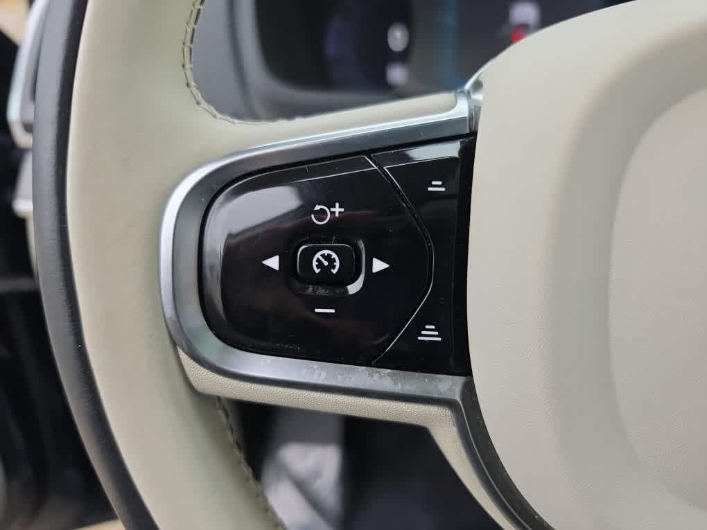 used 2023 Volvo XC90 car, priced at $39,600