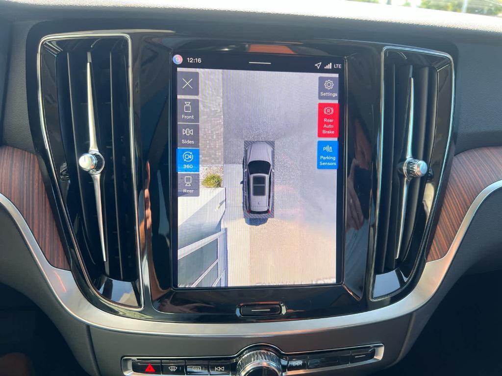 new 2026 Volvo V60 Cross Country car