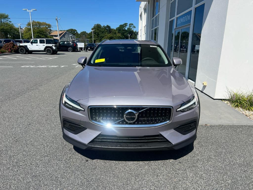 new 2026 Volvo V60 Cross Country car